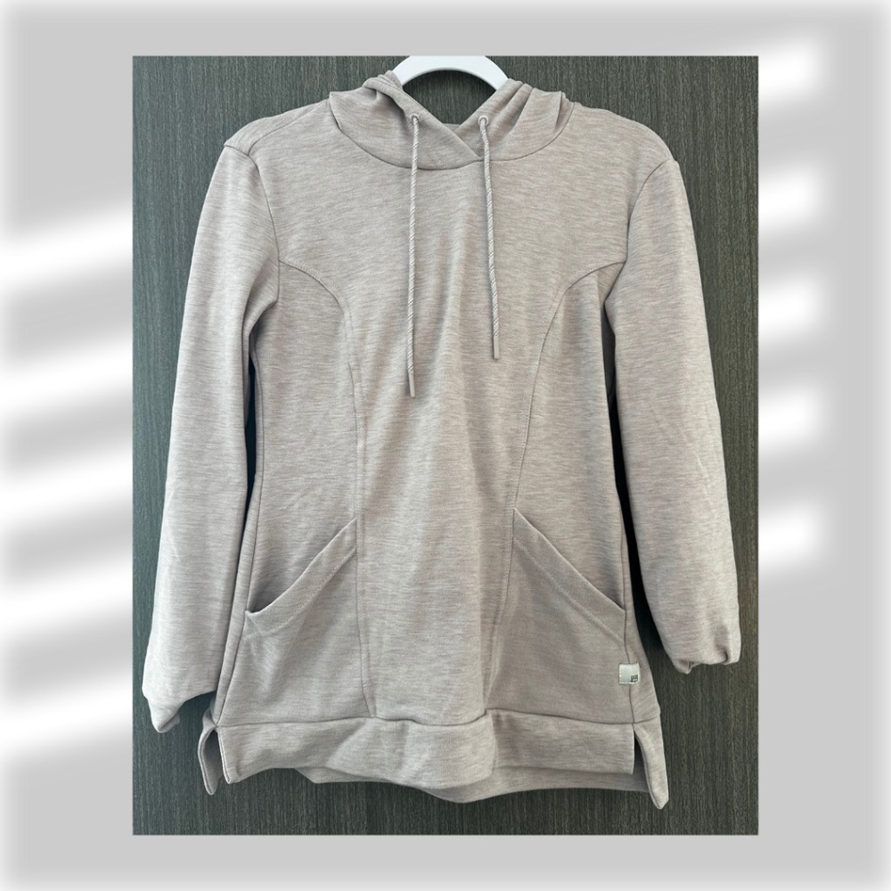 Avalanche hooded sweatshirt • Lightly worn • Dusty Rose Pink • Size S
